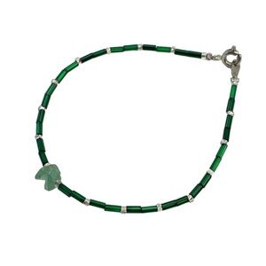 VINTAGE Dainty Jadeite Chip Bracelet